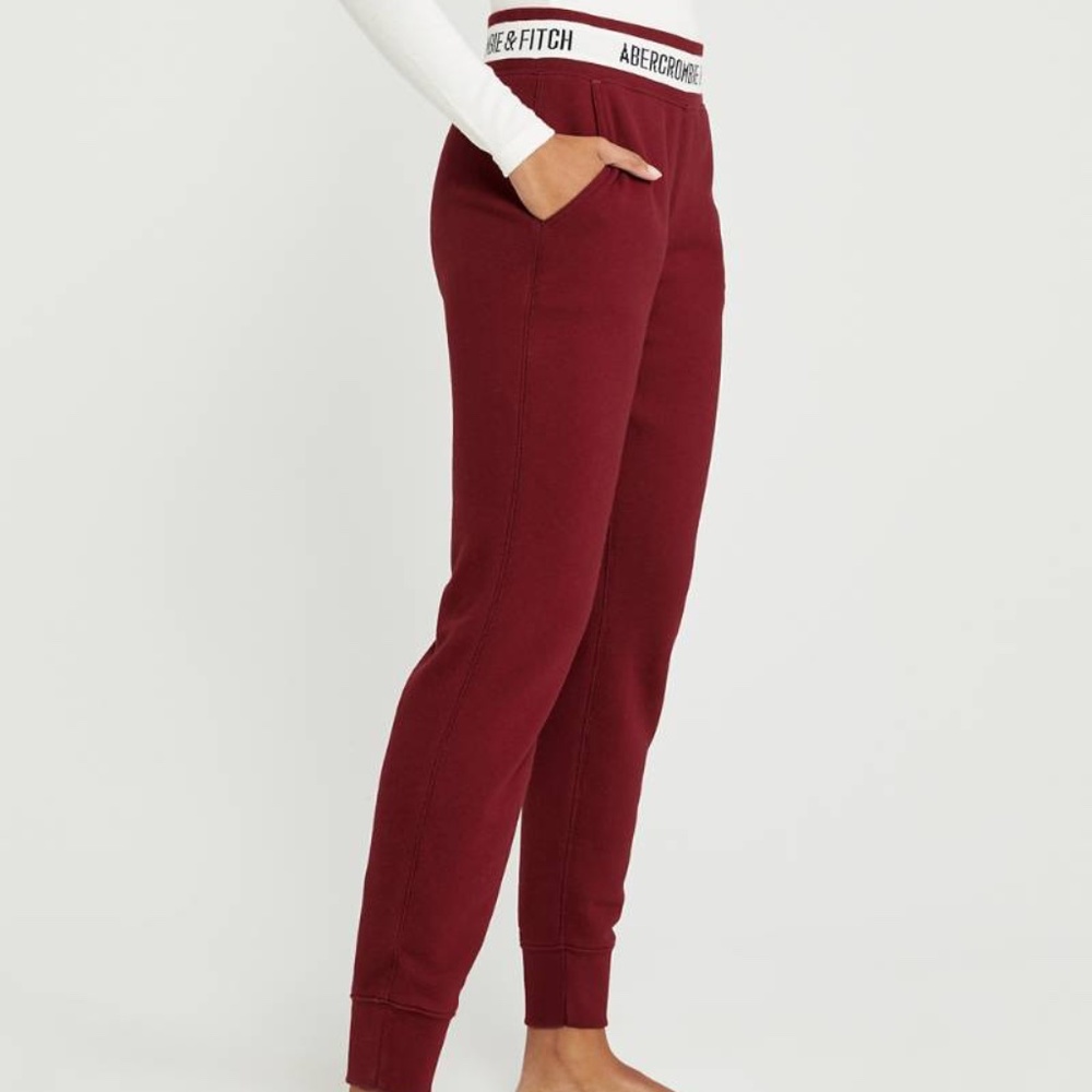 Womens A&F Red Logo Joggers New w/o tags size L